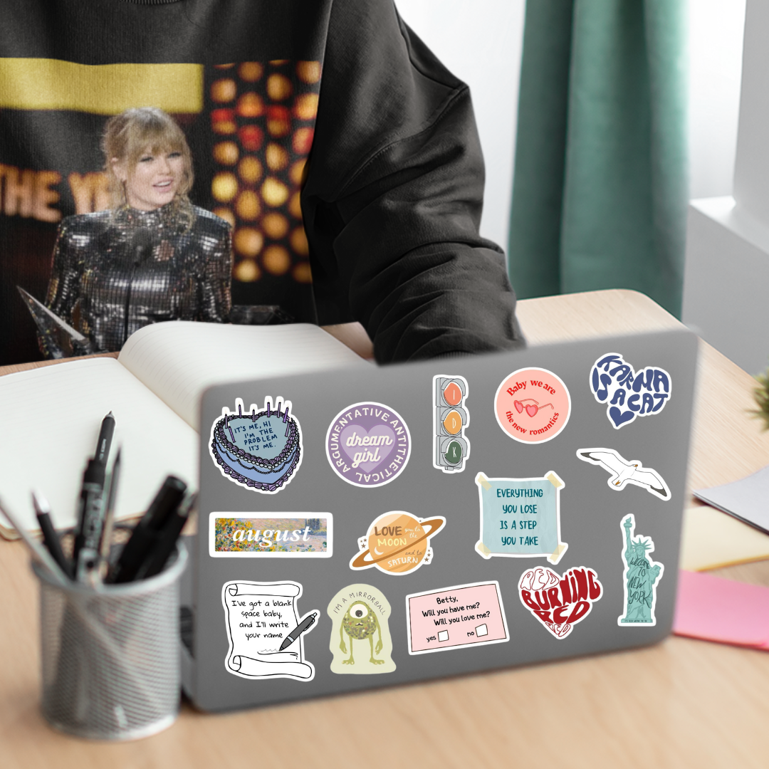 TAYLOR SWIFT STICKERS (PACK OF RANDOM 25)